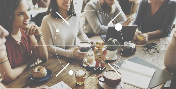 People chatting at cafe — Stock Photo, Image