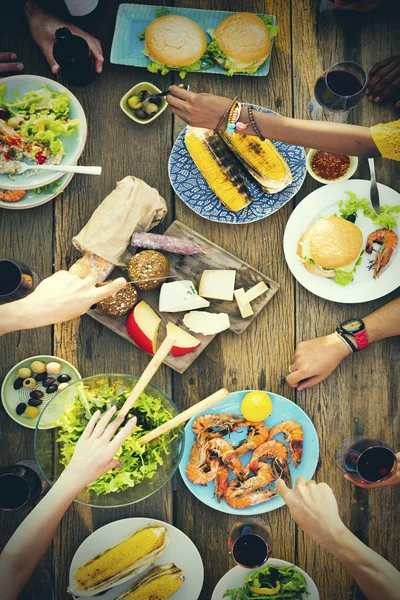 Diversité Délicieux repas à la fête — Photo