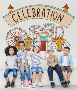 Çocuklar gülüyor ve eğlenin