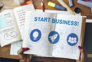 Kadın holding günlük notlar ile