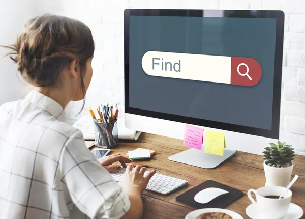 Businesswoman using computer. — Stock Photo, Image