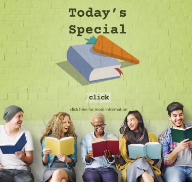 İnsanlar holding kitaplar 