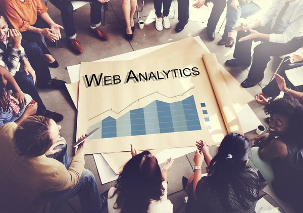 Diversity people and Web Analytics — Stock Photo, Image