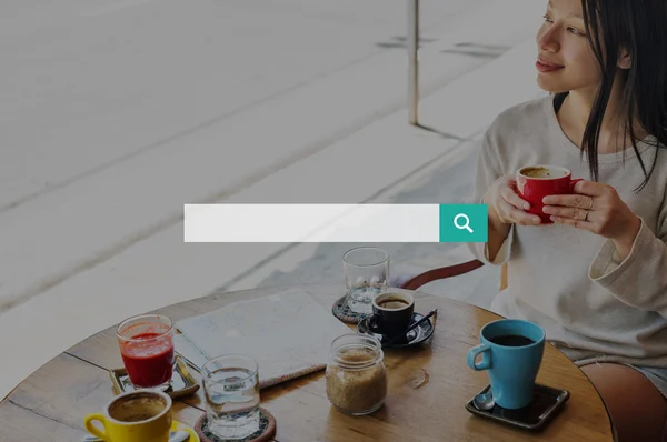 Mujer con taza de café — Foto de Stock