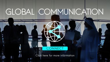 Ofiste çalışan iş adamları.