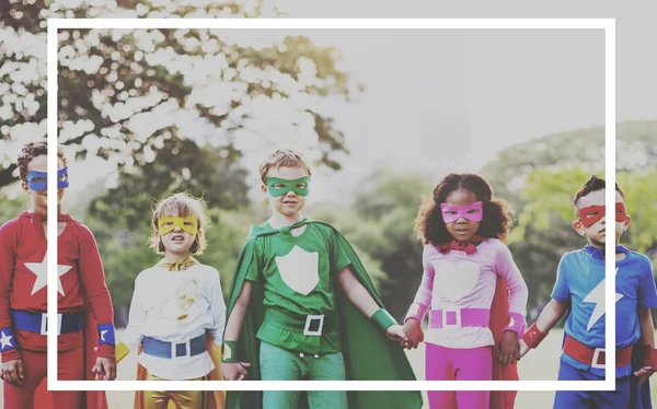 Super-eroi Copiii se simt fericiți — Fotografie, imagine de stoc