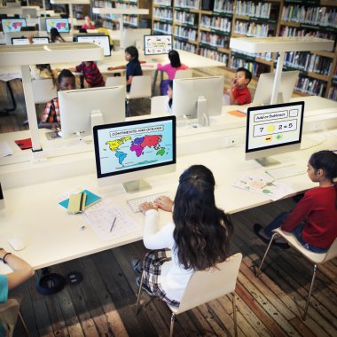 Çocuk bilgisayar dersinde öğrenme