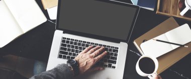 laptop ve Mockup kopya alanı kavramı