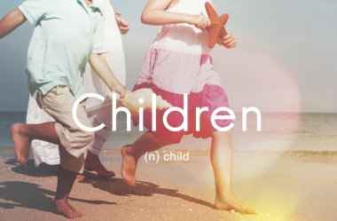 Mutlu çocuklar birlikte oynama