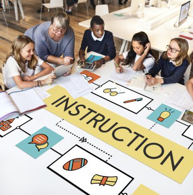 öğretmen çocukların grup ile