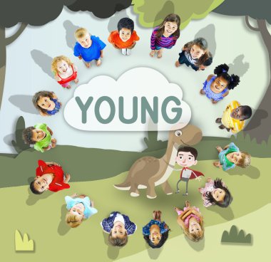 Daire içinde duran çocuk 