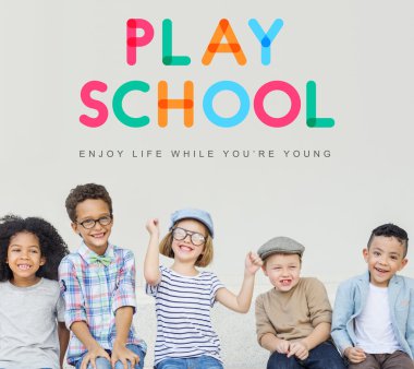 Çocuklar gülüyor ve eğlenin