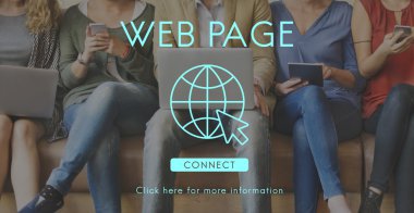 aygıtlar ve web sayfası ile insanlar oturup