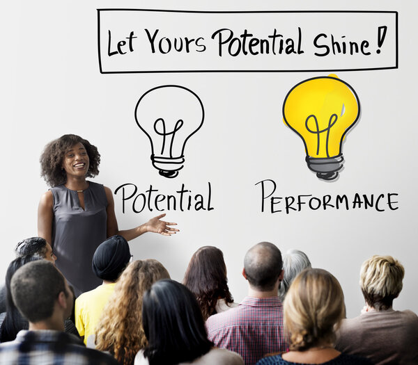 люди на семинаре с потенциальным блеском
