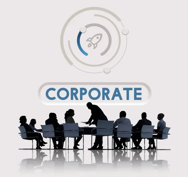 Le silhouette degli uomini d'affari alla riunione aziendale — Foto Stock