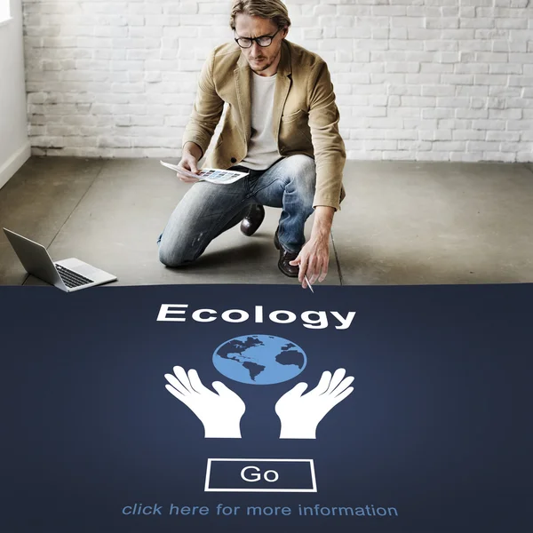 Zakenman werken met ecologie — Stockfoto