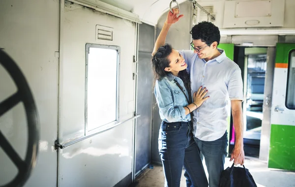 Conceito de Acolhimento de Casal Bonito — Fotografia de Stock