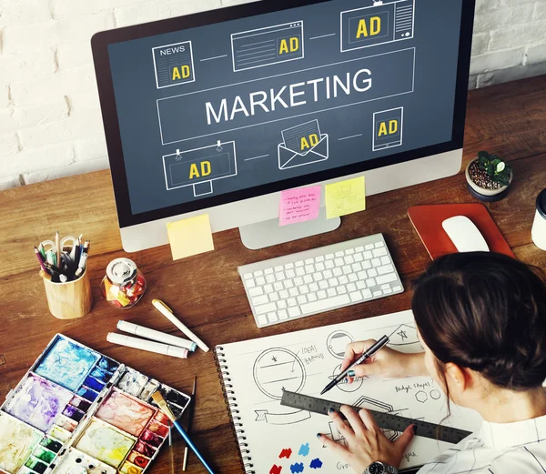 Texto de marketing en pantalla — Foto de Stock