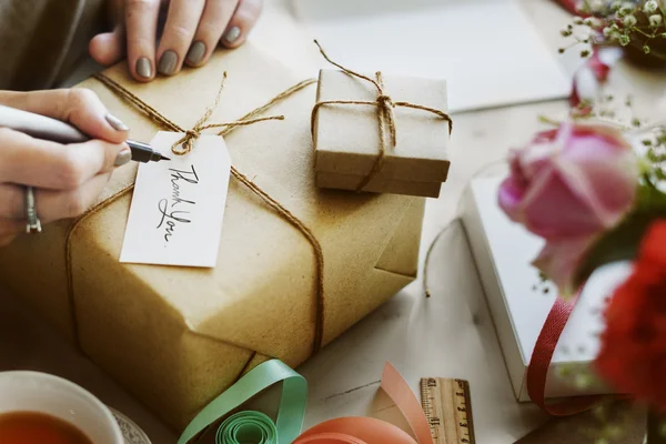 Concepto de tarjeta de escritura de mujer —  Fotos de Stock