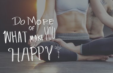 Yoga yapan kadın  