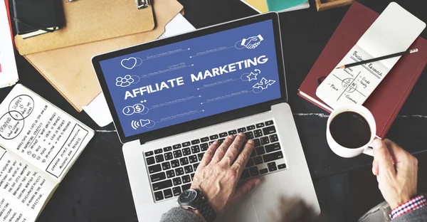 Affiliate marketing tekst op laptop — Stockfoto