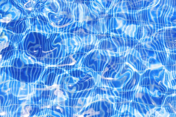 Καθαρό νερό στην πισίνα — Φωτογραφία Αρχείου