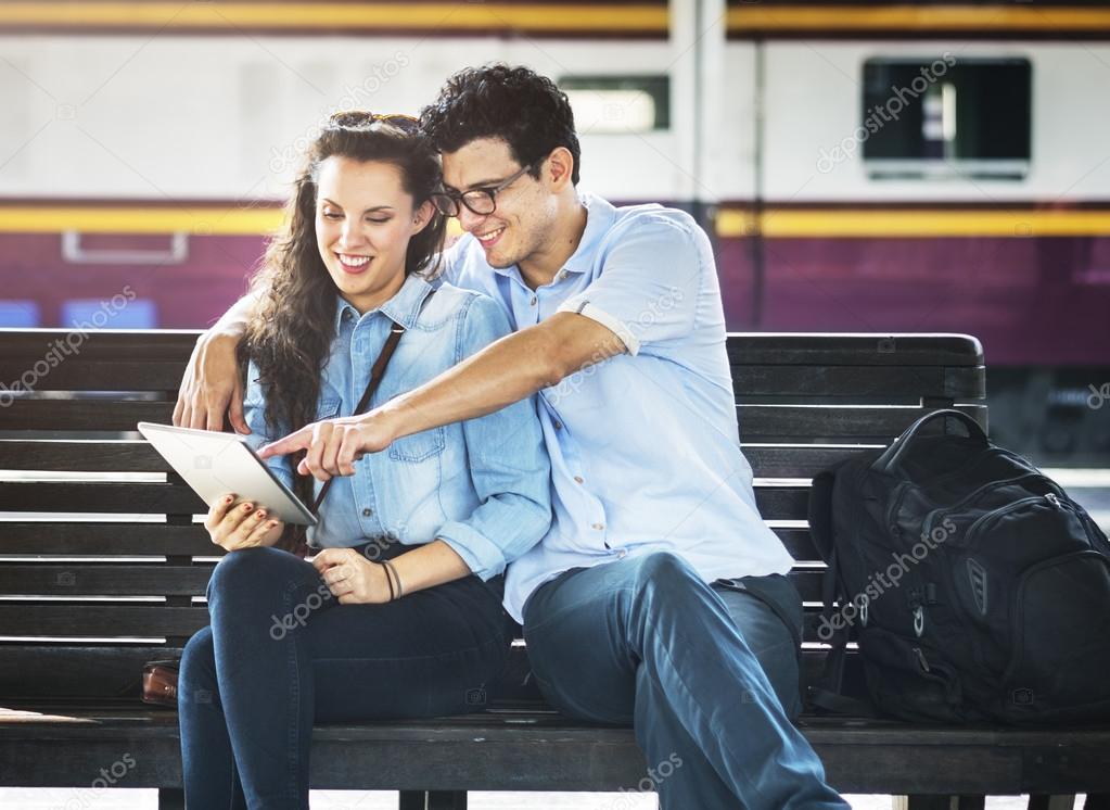 Nous sommes des retraités qui cherchons à rencontrer d'autres couples de notre âge 62 et