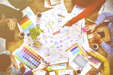 projede çalışan tasarımcıları