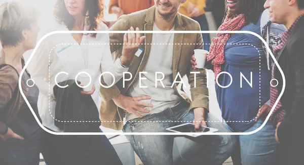 Pessoas em coffee break e cooperação — Fotografia de Stock