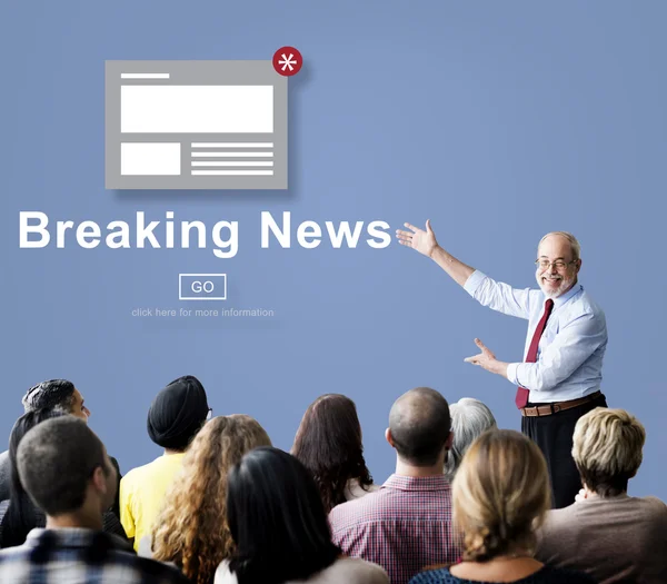 Personnes au séminaire avec Breaking News — Photo