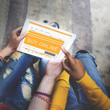 Dijital tablet kullanan kişiler