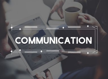 Dijital tablet kullanan kişiler