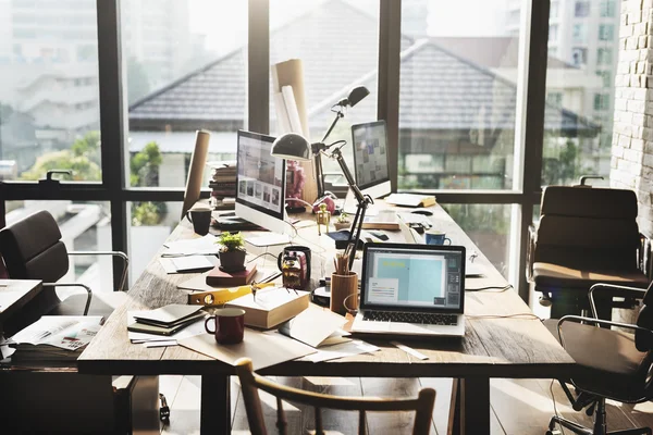 Zeitgenössisches Büro — Stockfoto