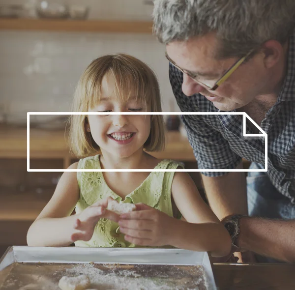 Père et fille cuisson — Photo