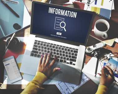 dizüstü bilgisayar ile çalışma alanı tablosu