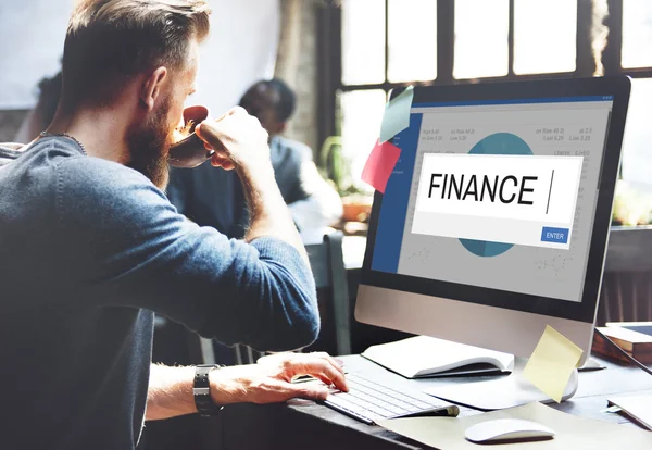 Man drinking coffee and working with computer — Stock Photo, Image