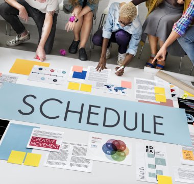 Kattaki insanlar çizim afiş