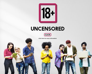 Farklı dijital cihazlar kullanan öğrenciler