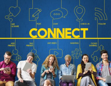 İnsanlar dijital araçları tarama  