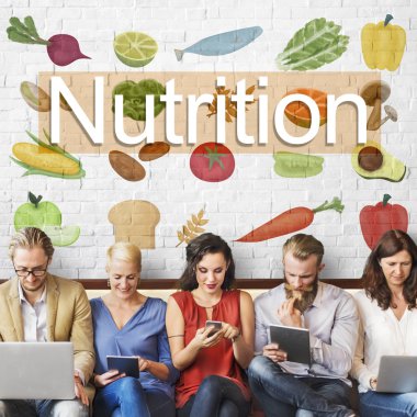 aygıtlar ve beslenme ile insanlar oturup