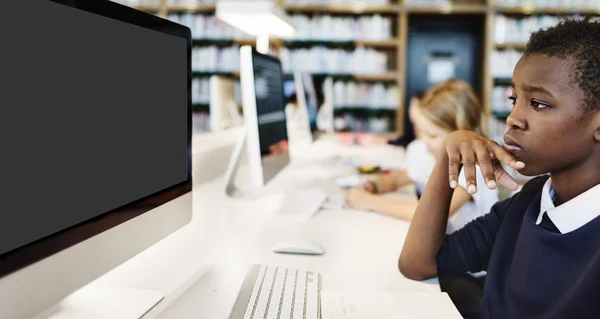 Kids studying with computer — Stock Photo, Image