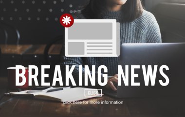 Dizüstü bilgisayarla çalışan kadın