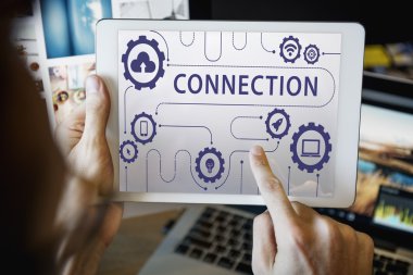 Dijital tablet ekran dokunaklı adam