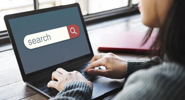 Woman working with laptop — Stock Photo, Image