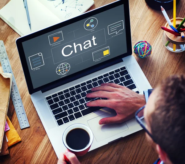 Man using computer — Stock Photo, Image