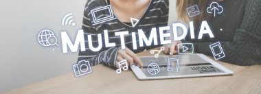 Kızlar eğitim ve tablet kullanma