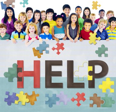 Gülümseyen şirin farklı çocuklar