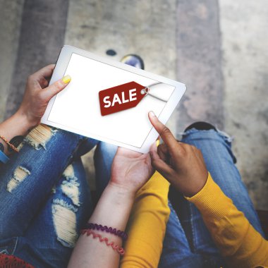 Dijital tablet kullanan öğrenciler