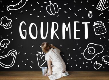 küçük kız çizim