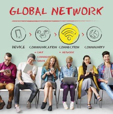 İnsanlar dijital araçları tarama  